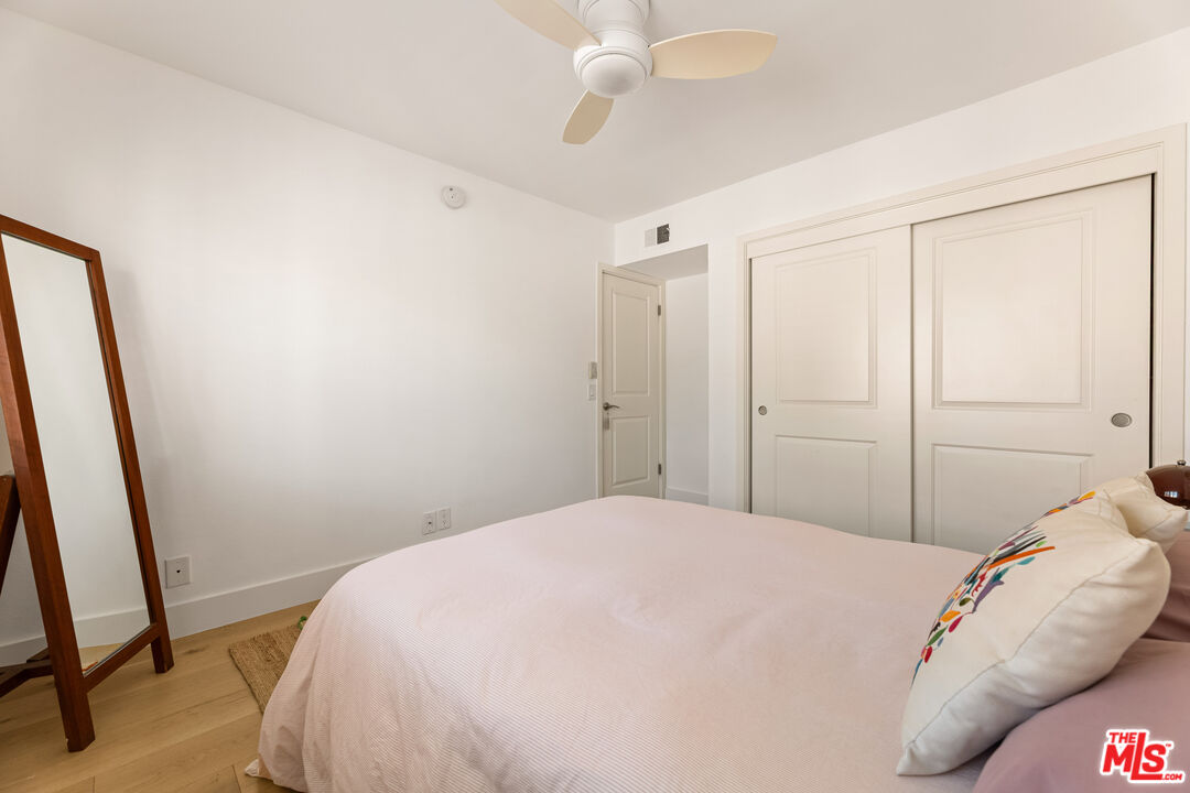 4608 Glencoe Ave Unit: 5