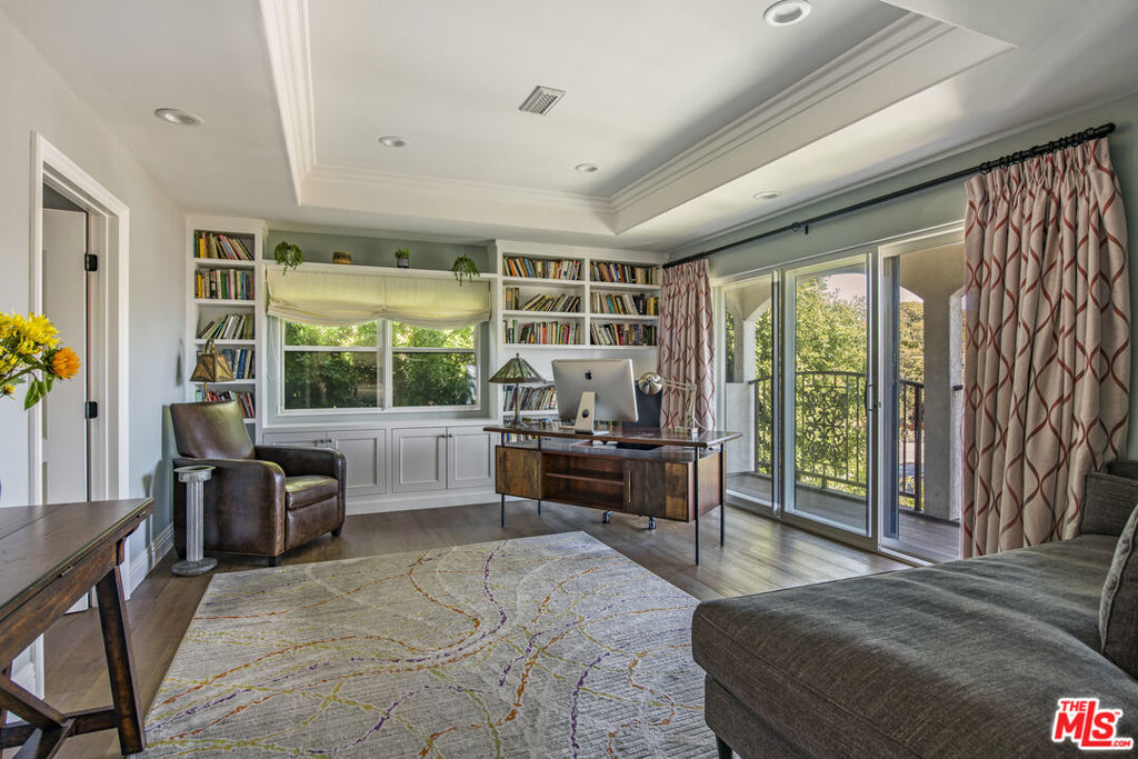 1000 S Citrus Avenue