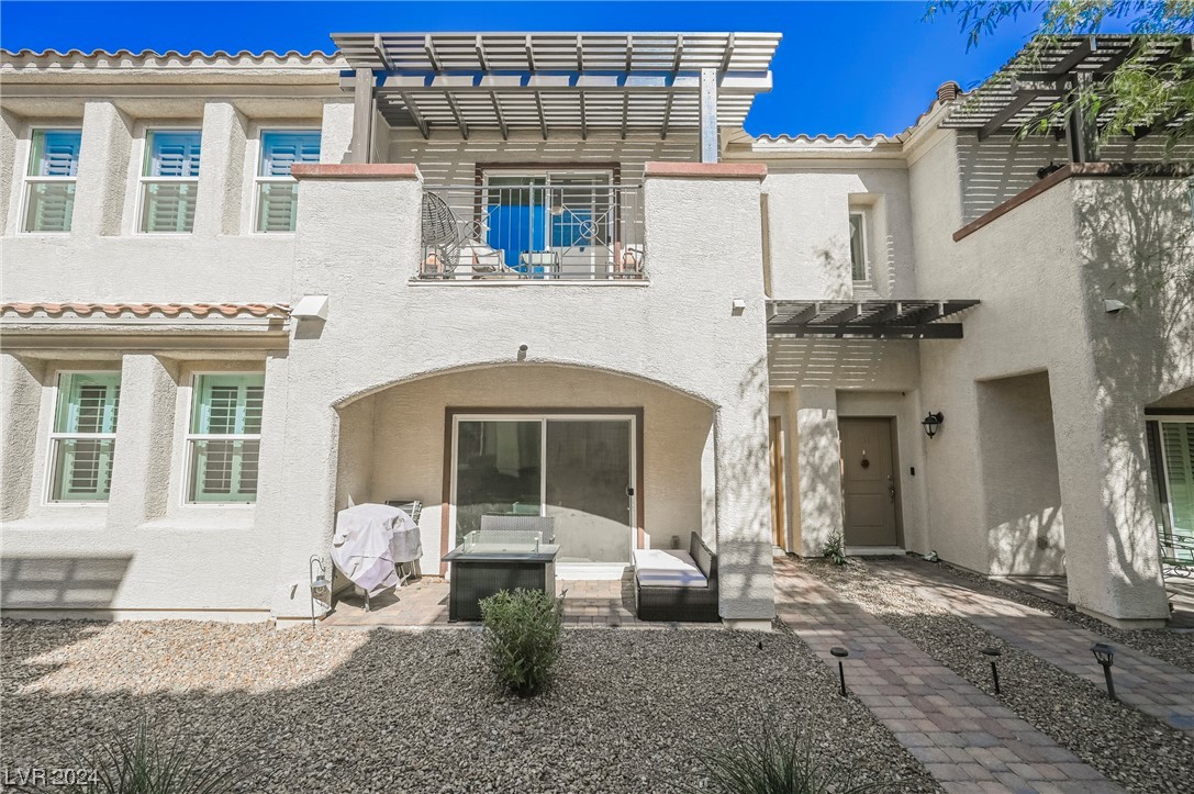 1032 Via Panfilo Avenue