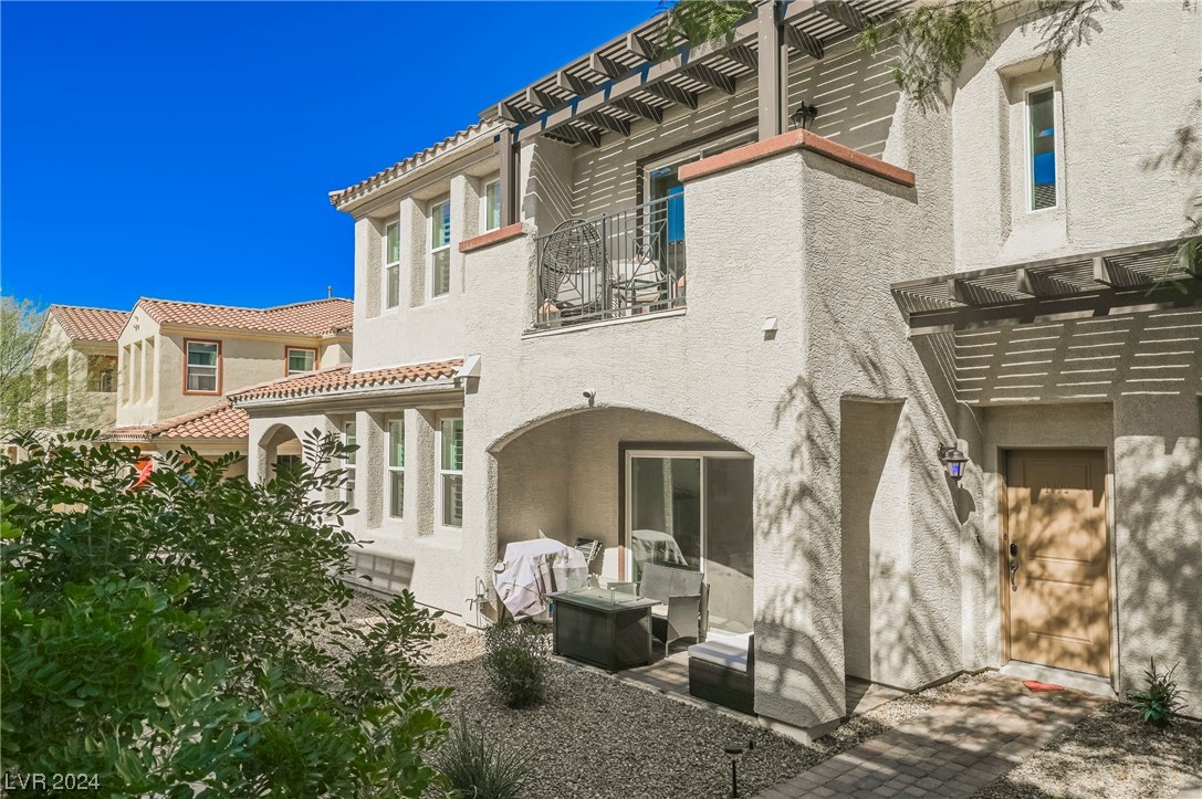 1032 Via Panfilo Avenue