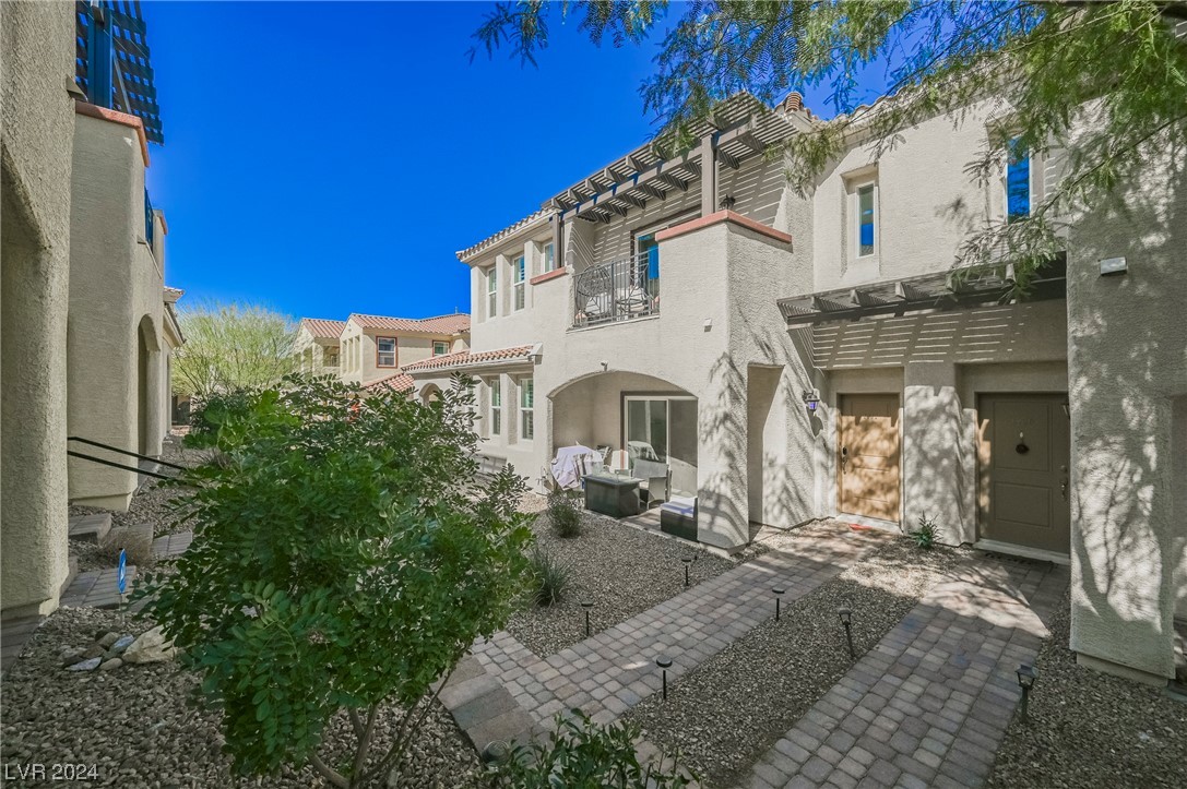 1032 Via Panfilo Avenue