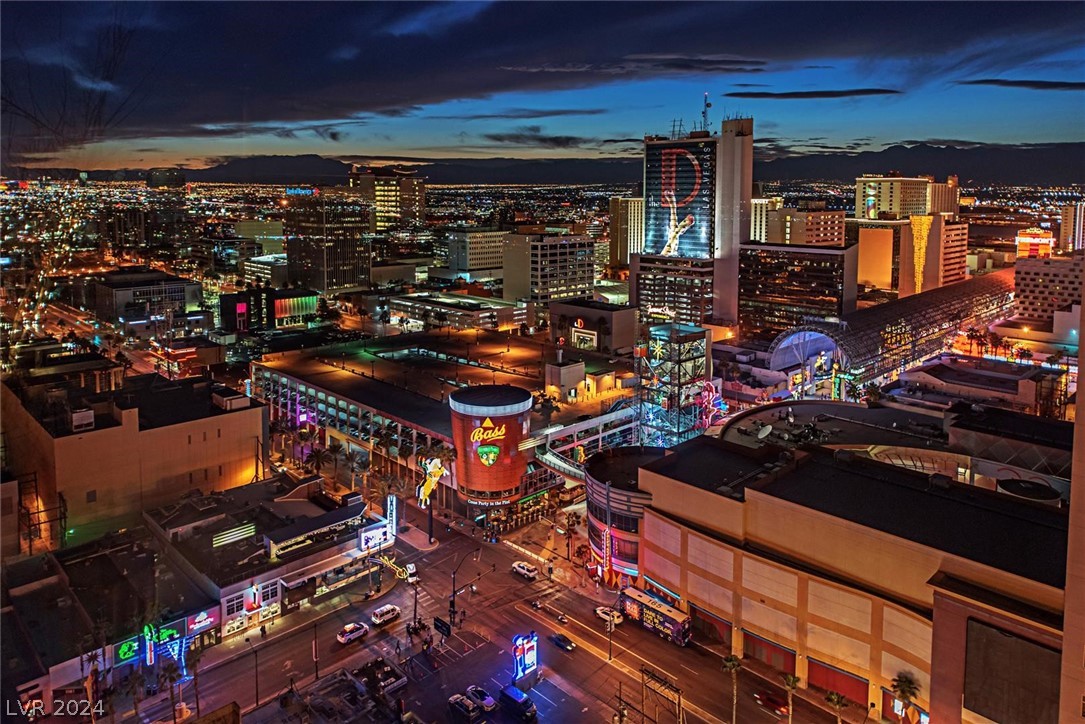 150 Las Vegas Boulevard 1008