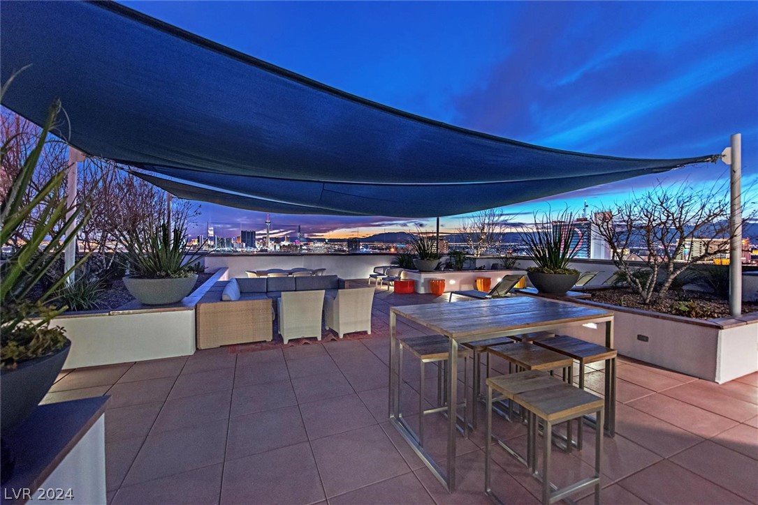 150 Las Vegas Boulevard 1008
