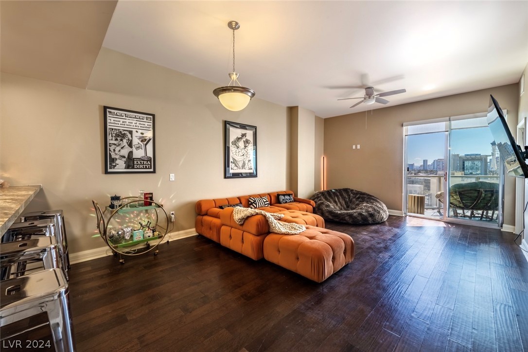 150 Las Vegas Boulevard 1008