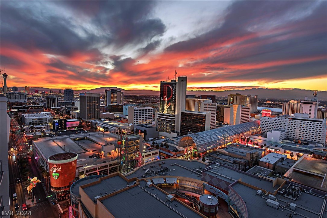150 Las Vegas Boulevard 1008