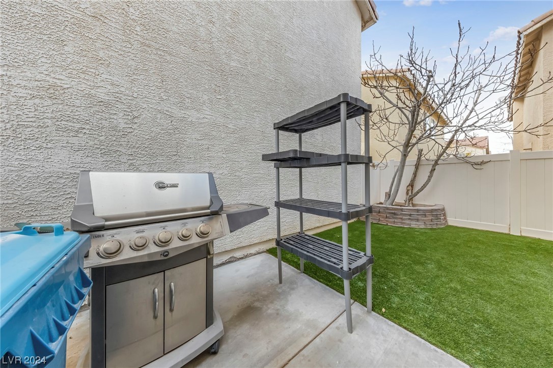 7232 Dicentra Road