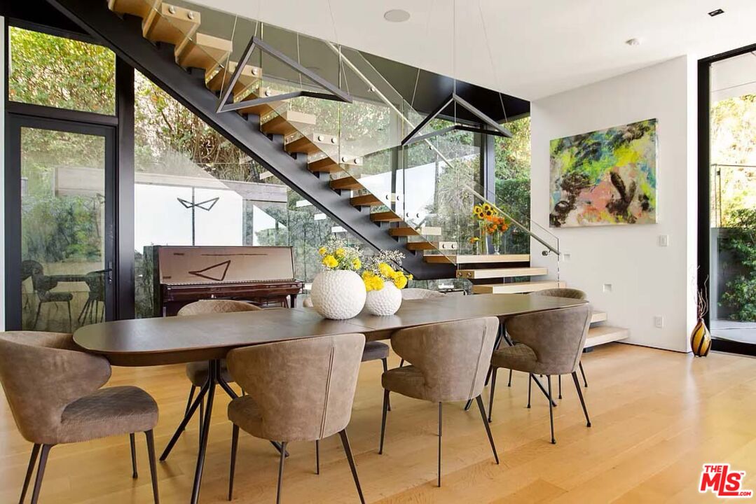 1331 Belfast Dr