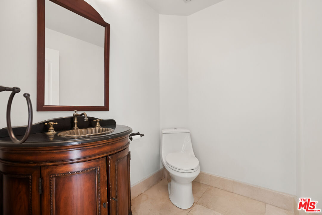 1836 Parnell Ave Unit: 401