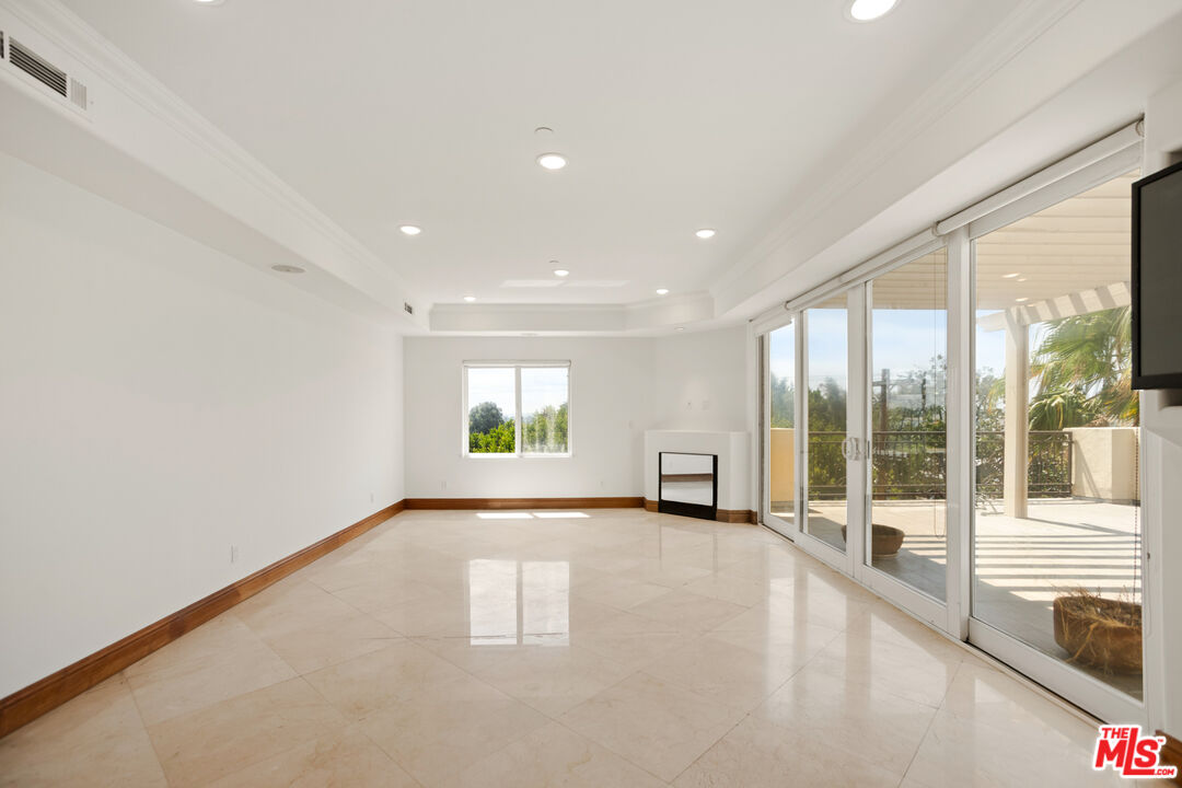 1836 Parnell Ave Unit: 401