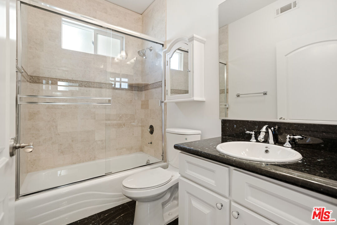 1836 Parnell Ave Unit: 401