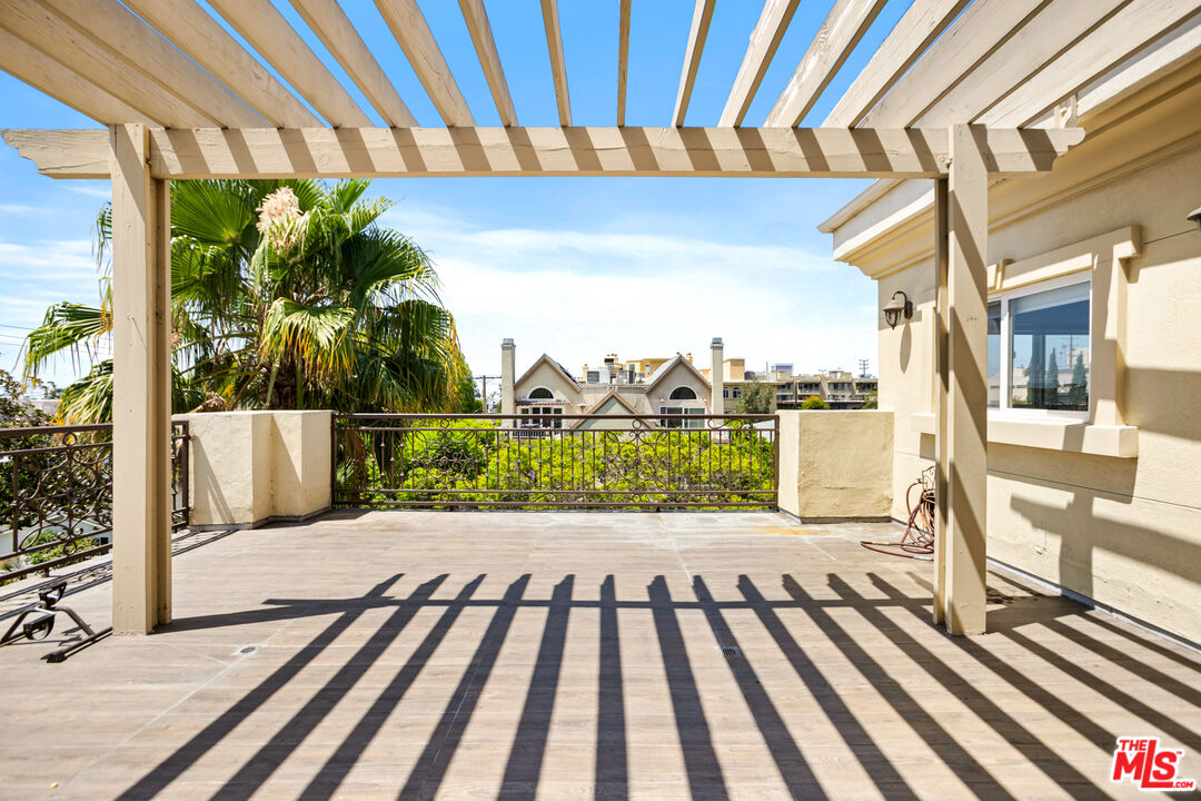 1836 Parnell Ave Unit: 401