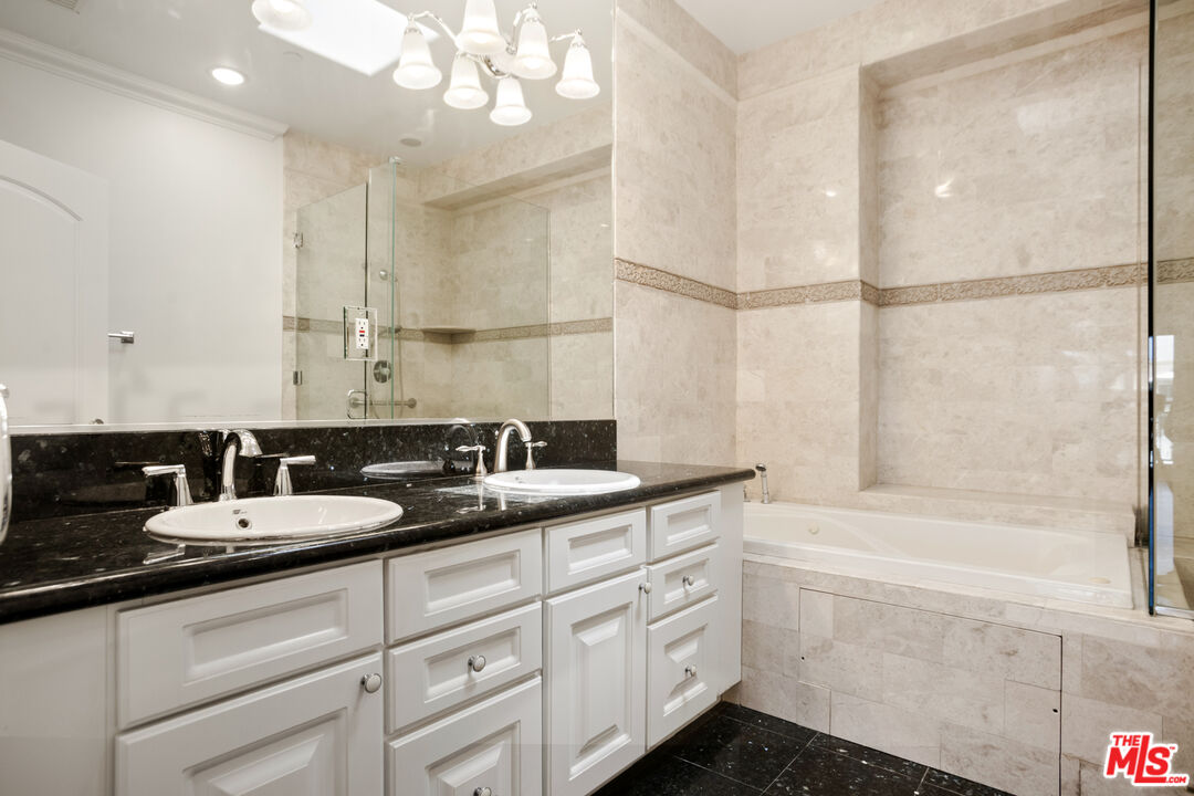 1836 Parnell Ave Unit: 401