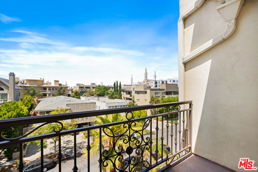 1836 Parnell Ave Unit: 401