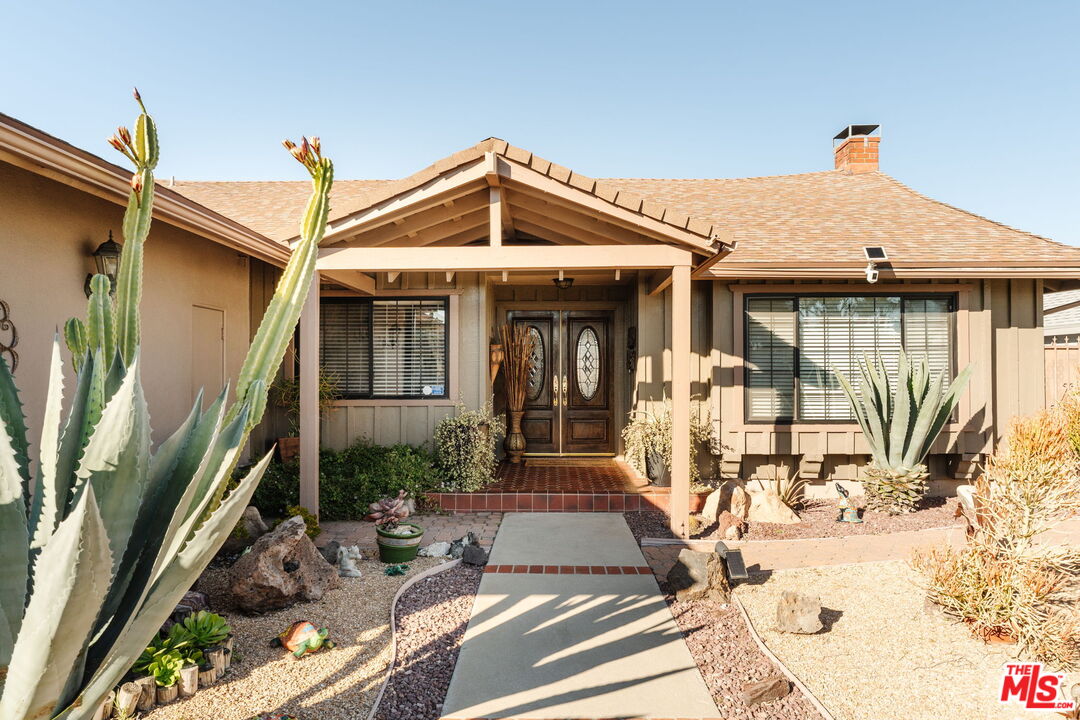 4837 Round Top Dr