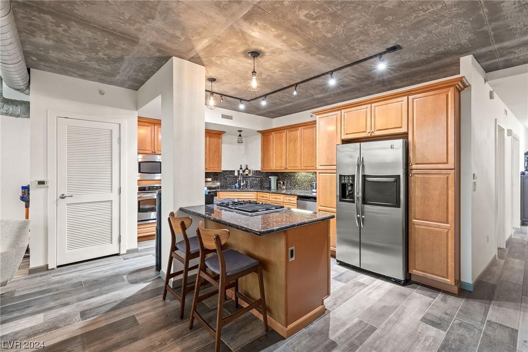 360 East Desert Inn Road 804