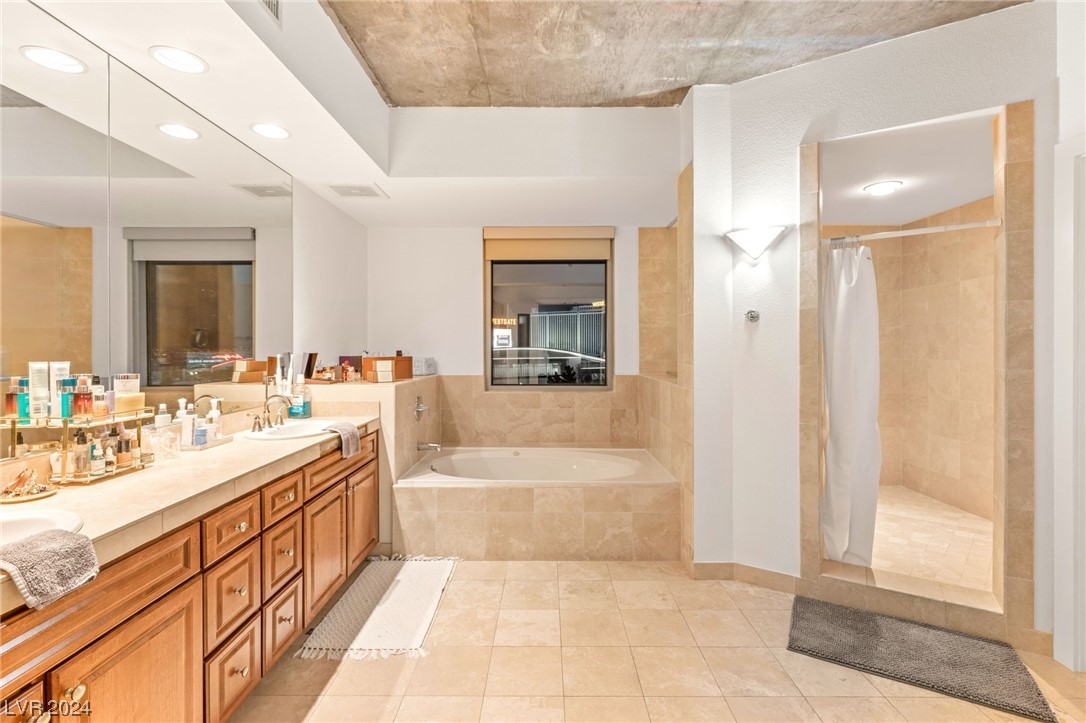 360 East Desert Inn Road 804
