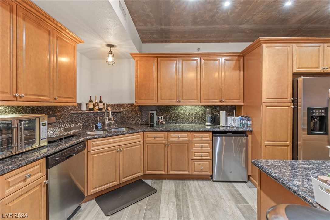 360 East Desert Inn Road 804