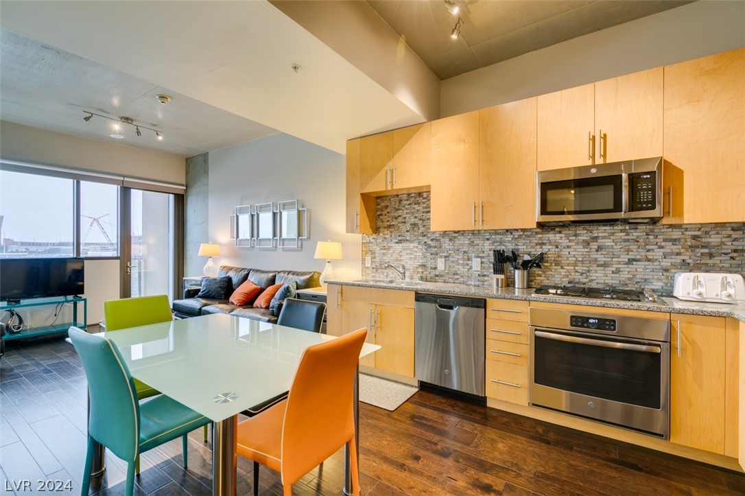 353 East Bonneville Avenue 622
