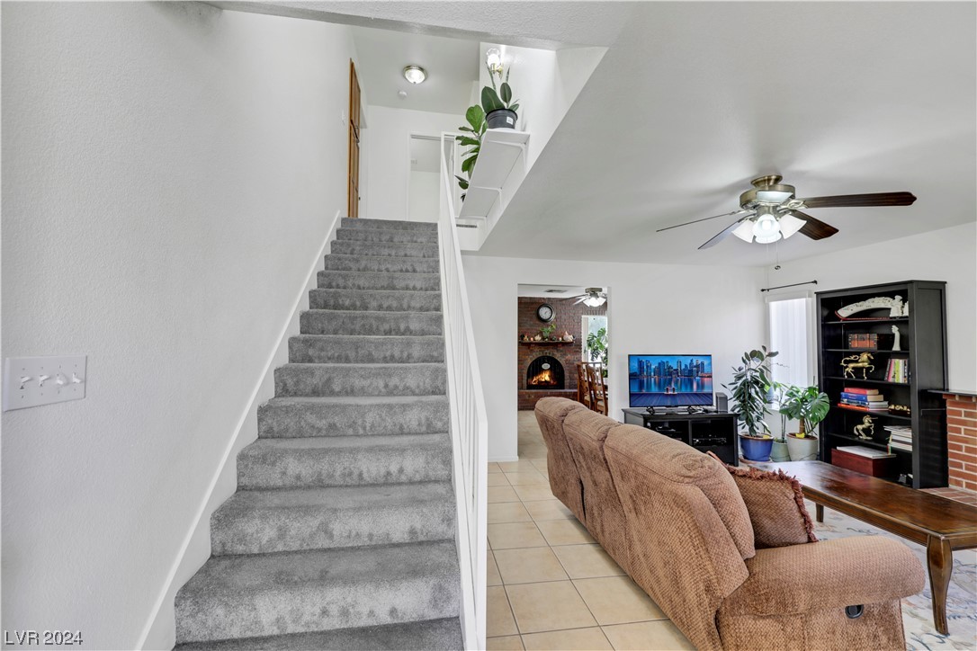 373 Tierra Street