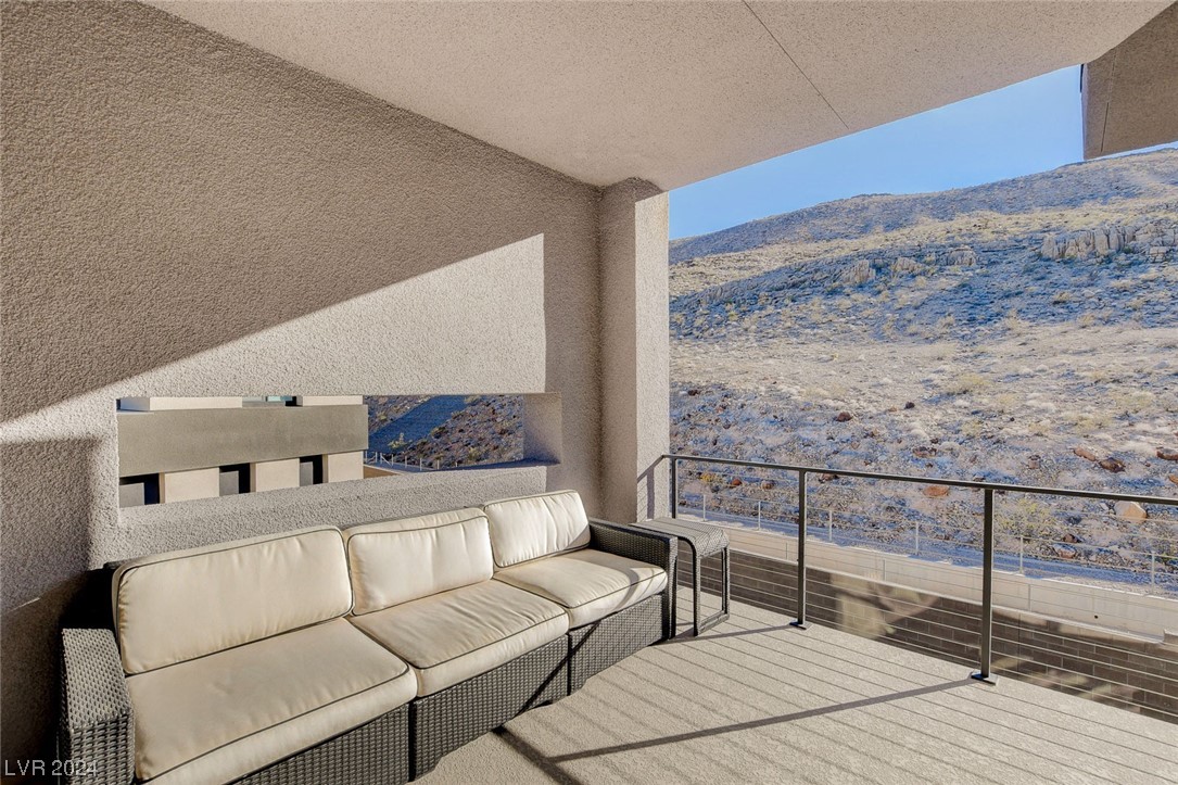 5289 Feathertop Drive
