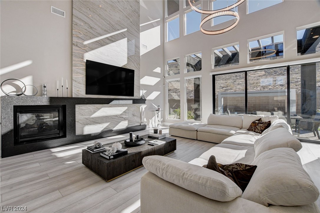 5289 Feathertop Drive