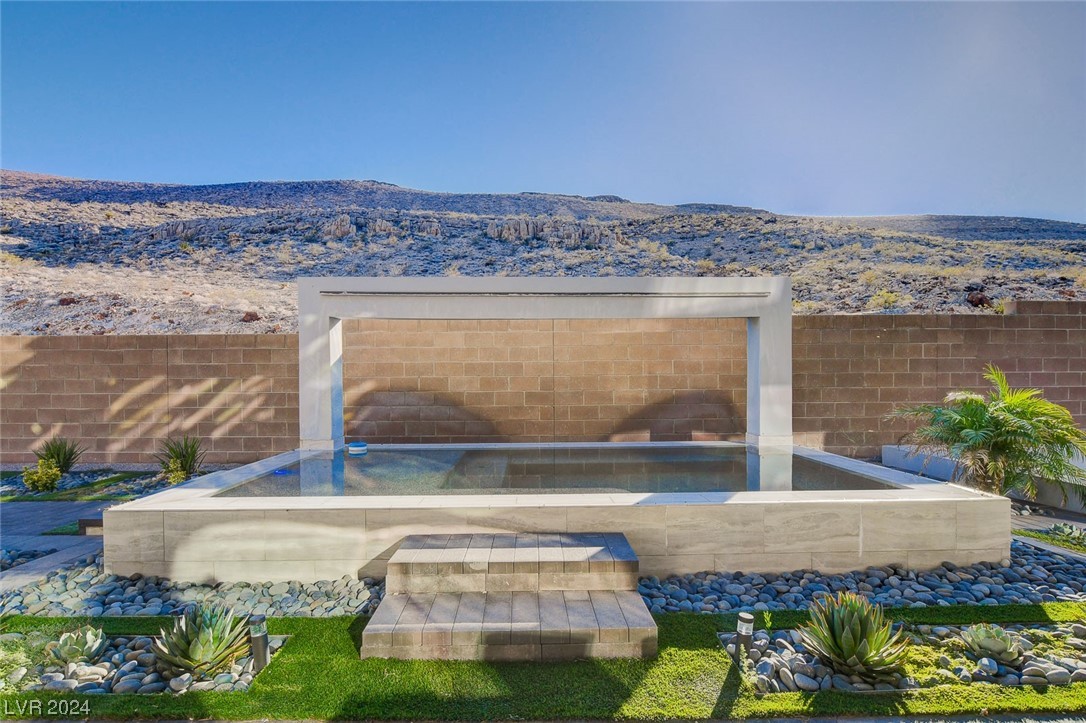 5289 Feathertop Drive