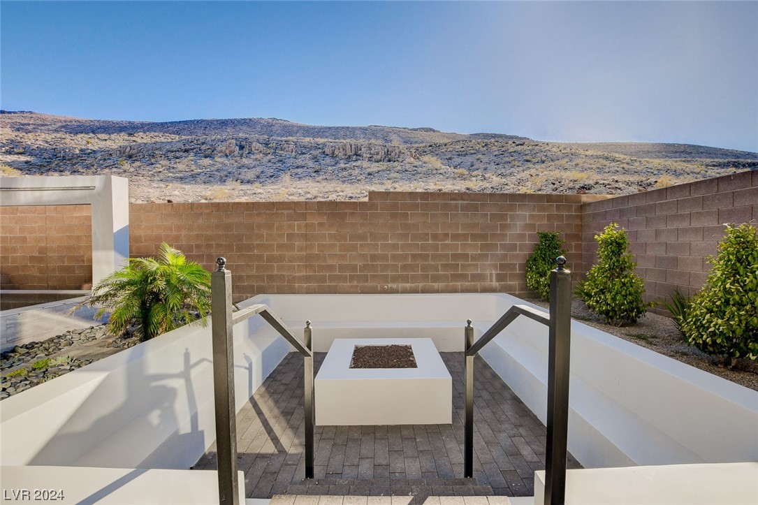 5289 Feathertop Drive