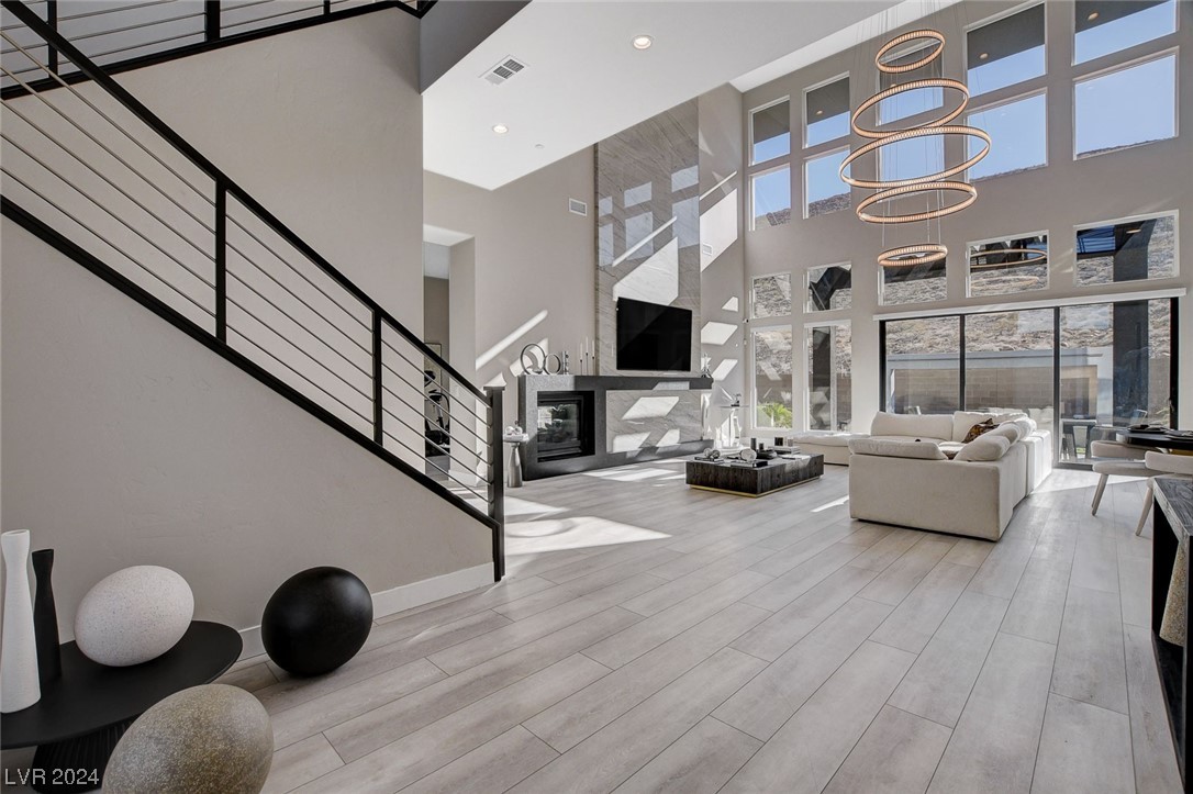 5289 Feathertop Drive