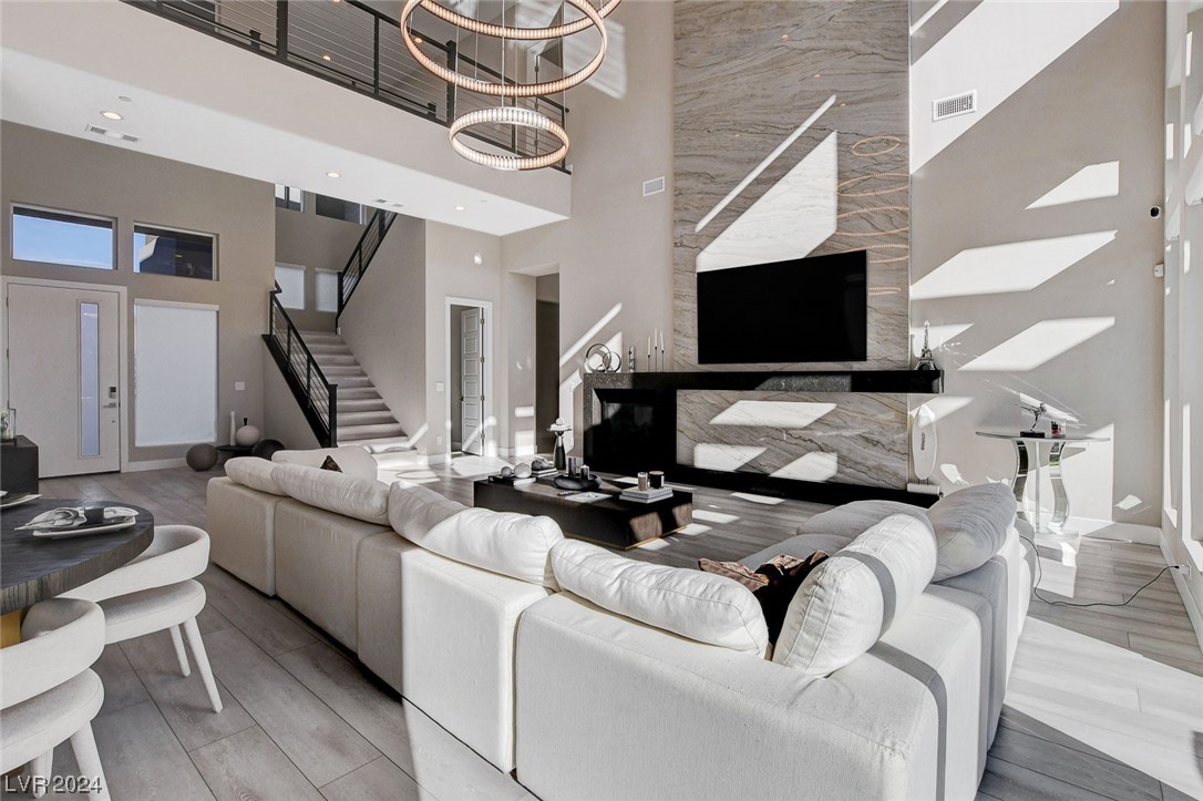 5289 Feathertop Drive