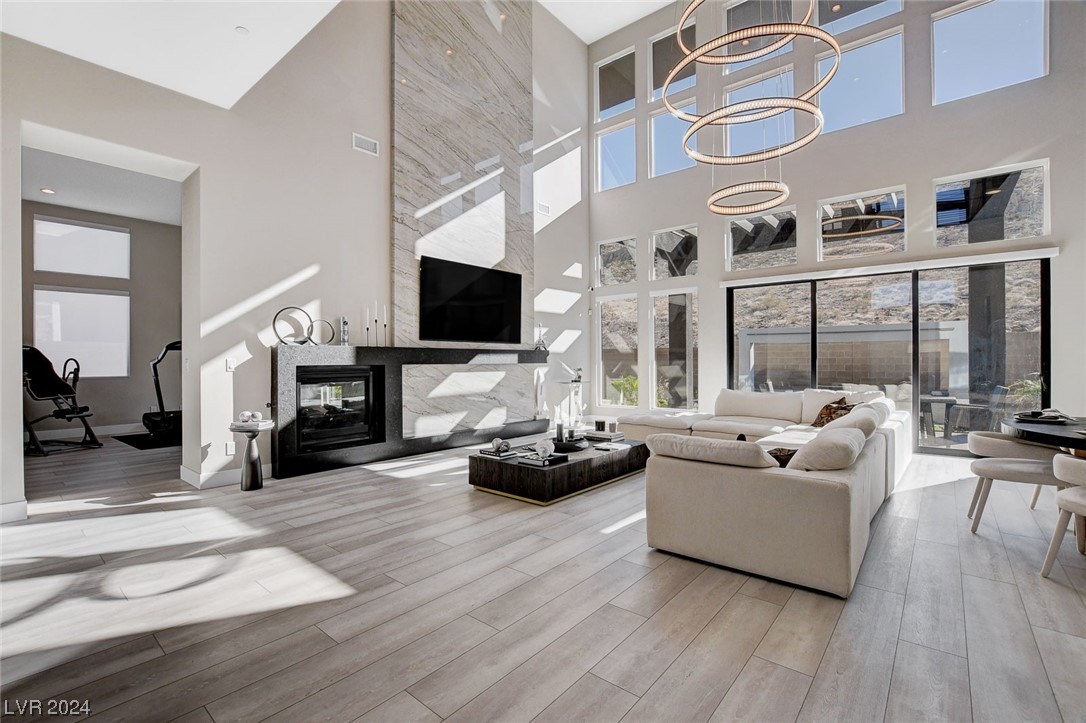 5289 Feathertop Drive