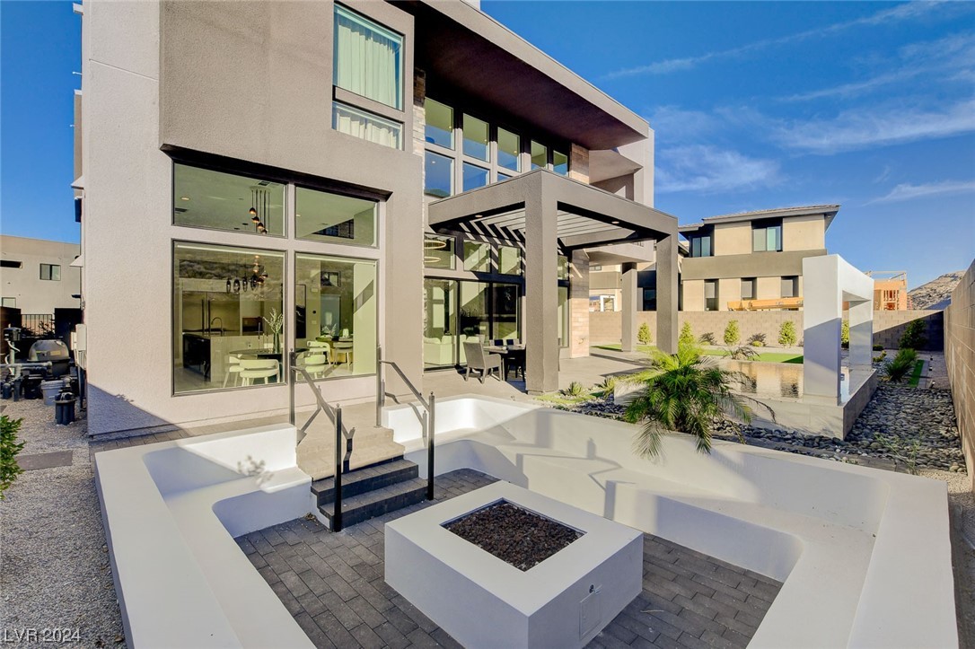 5289 Feathertop Drive