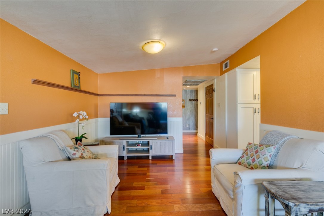 236 Hillcrest Drive