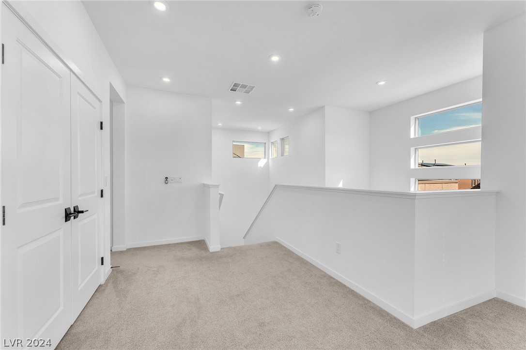 10274 Timberline Valley Avenue