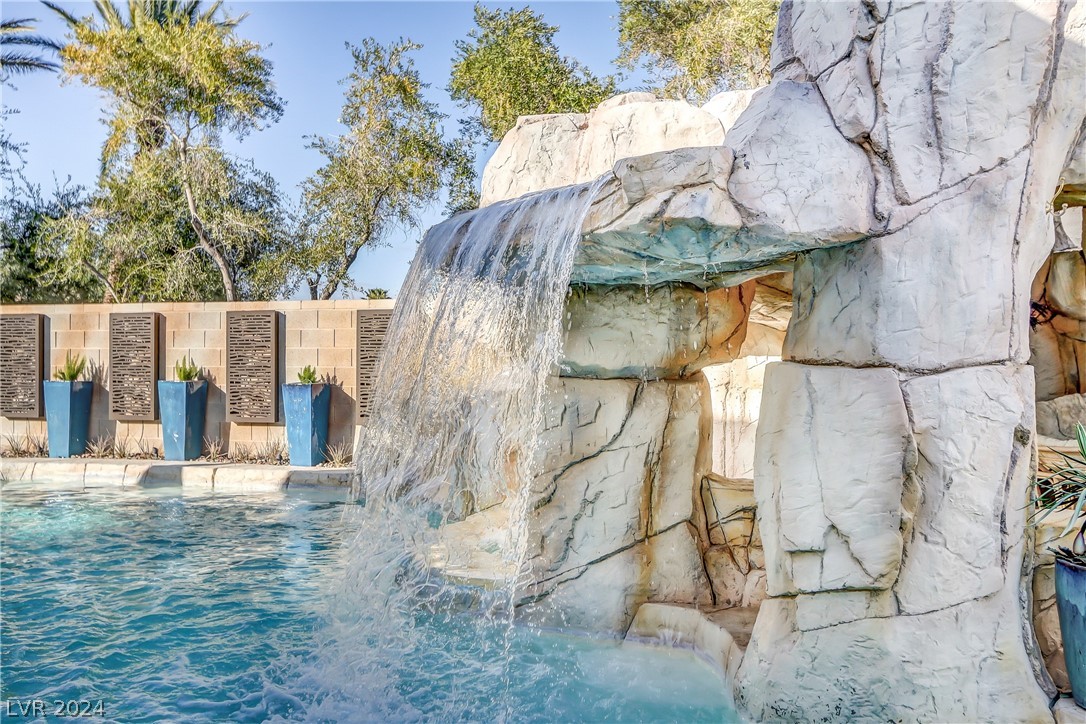 2960 American River Lane