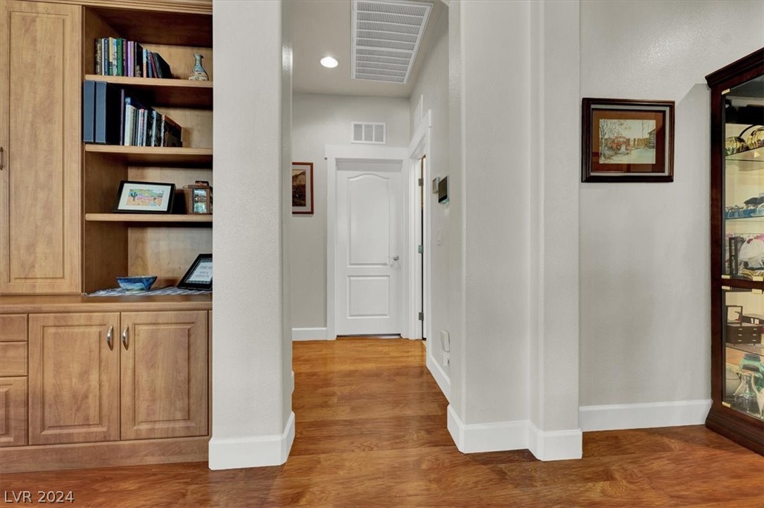 10311 Rugged Mountain Avenue