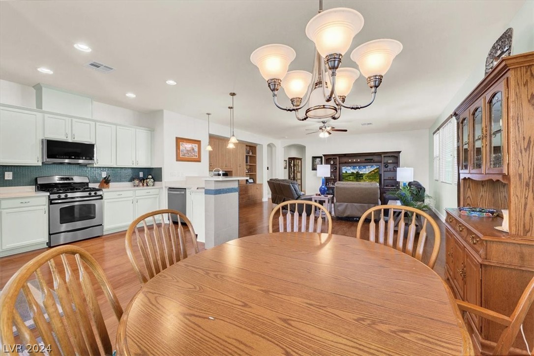 10311 Rugged Mountain Avenue