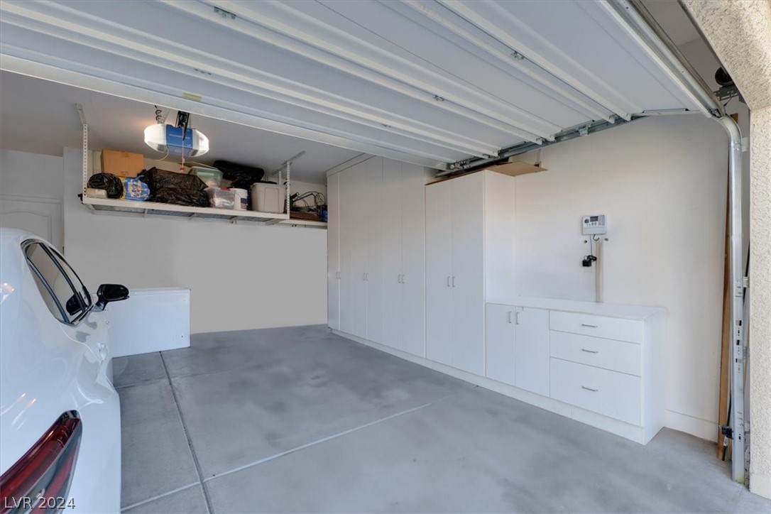 10311 Rugged Mountain Avenue