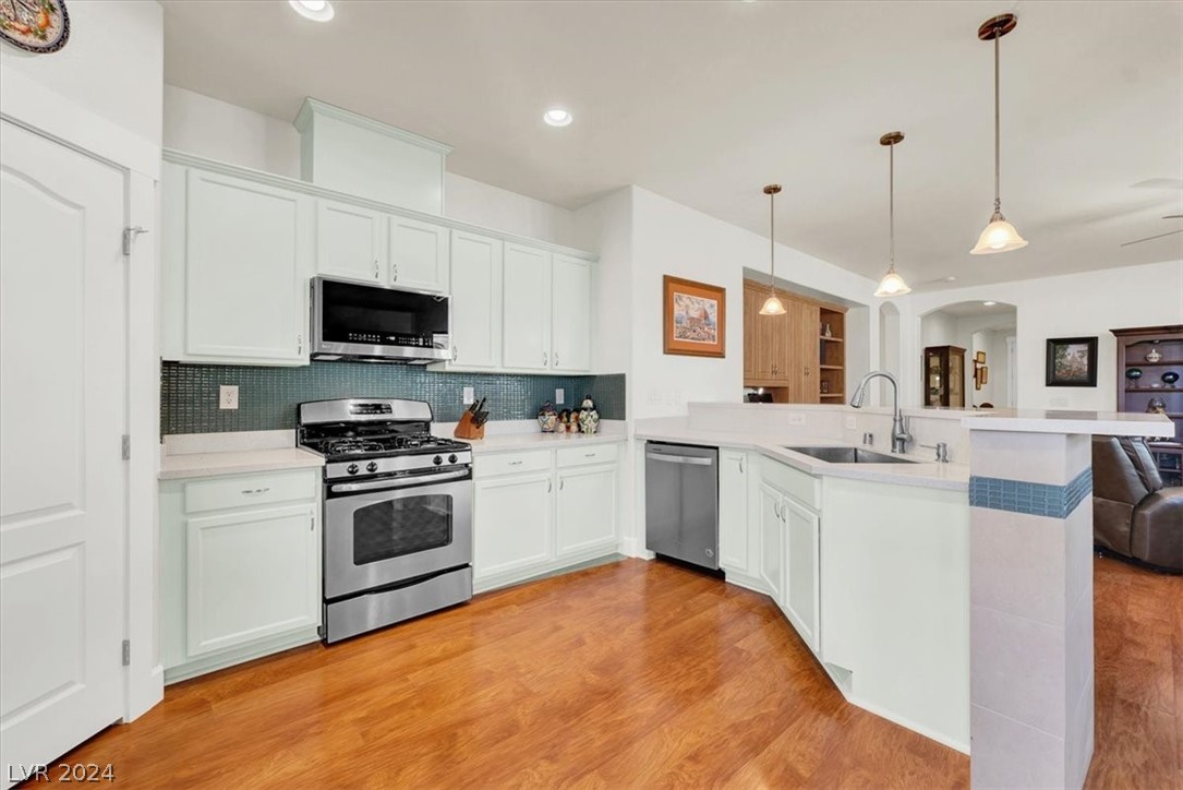 10311 Rugged Mountain Avenue