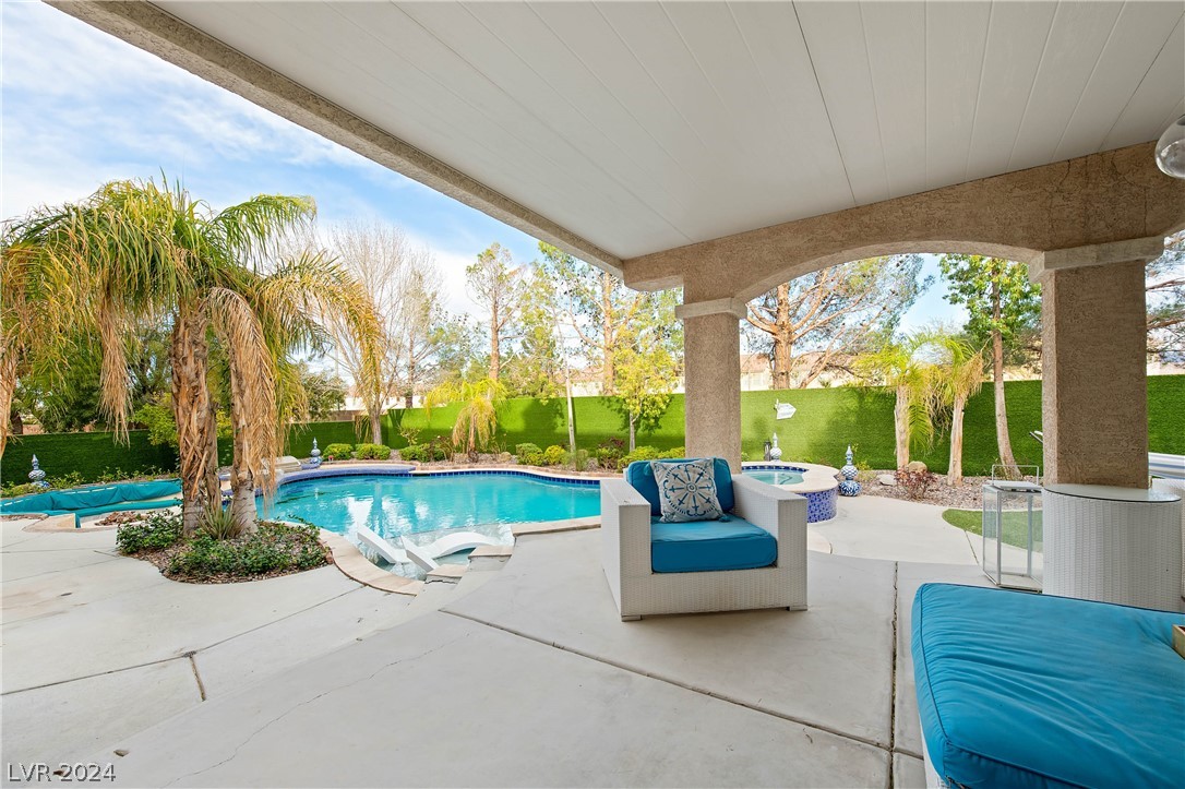 11192 Pentland Downs Street