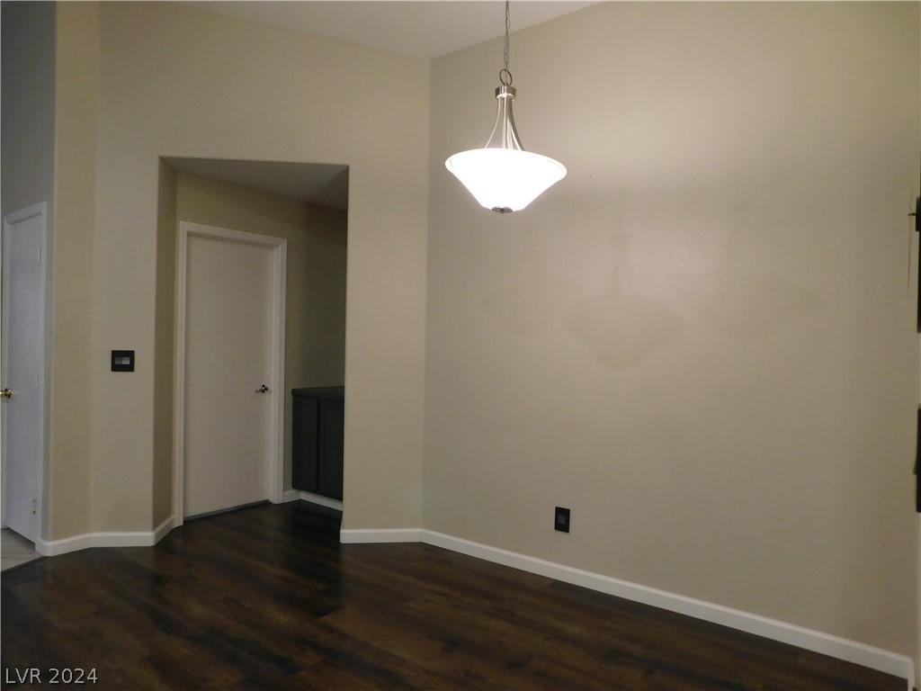 965 Cedar Pines Street