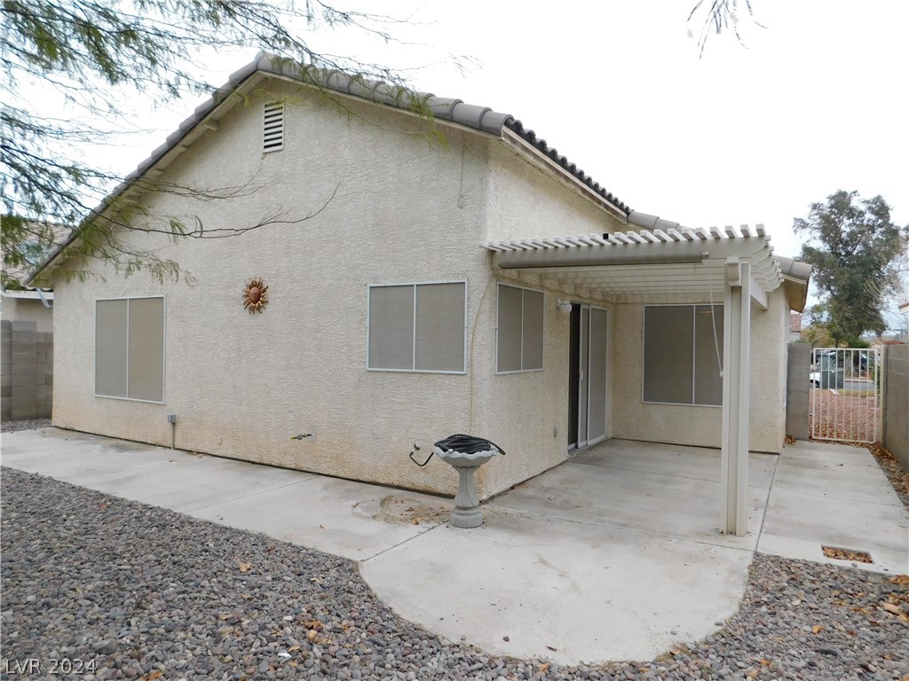 965 Cedar Pines Street