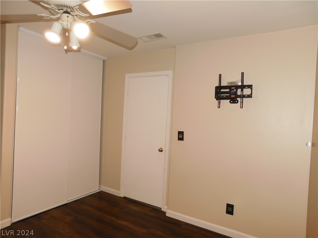 965 Cedar Pines Street