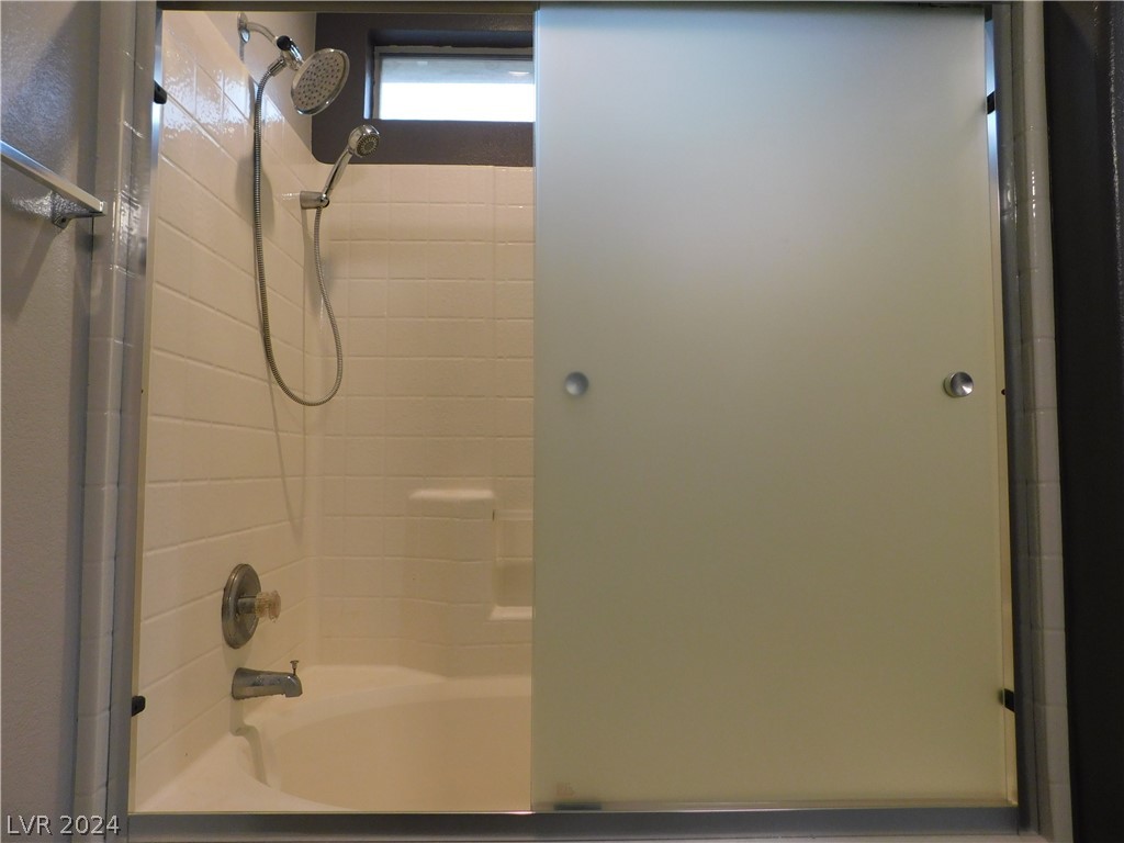 965 Cedar Pines Street