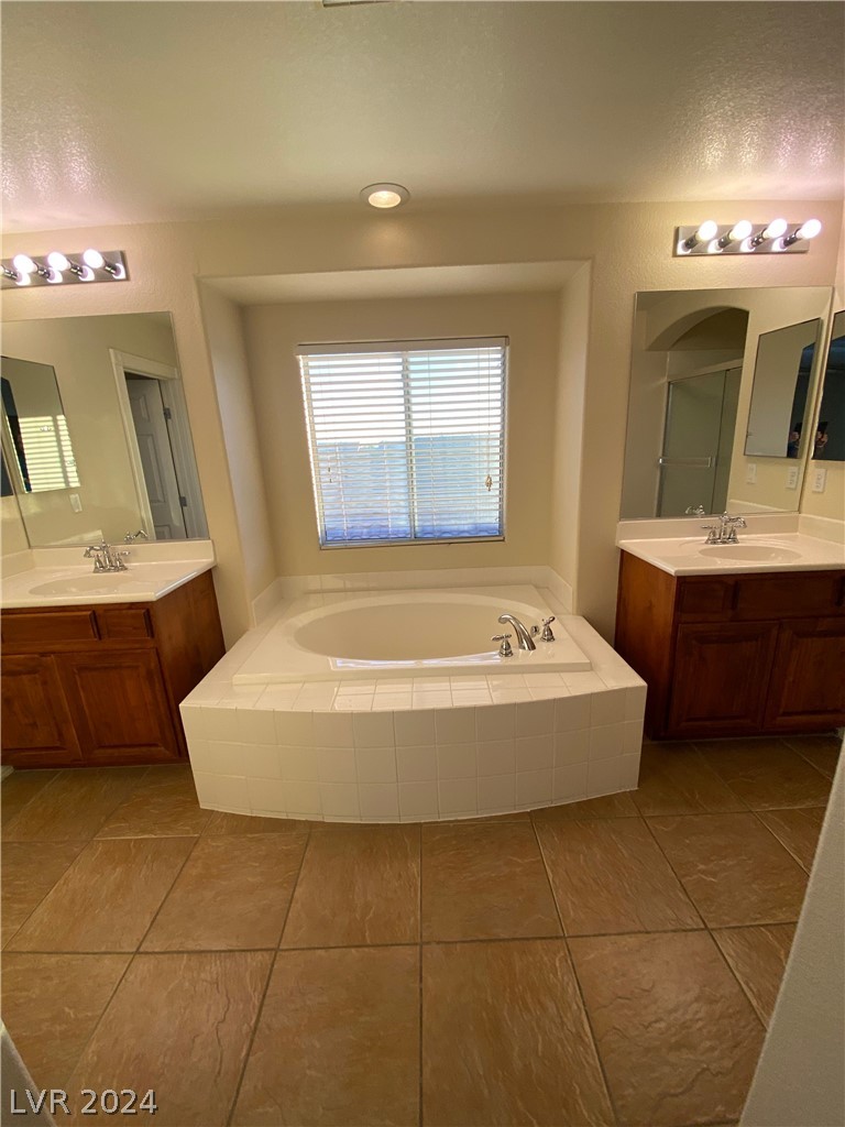 8569 Calomeria Court