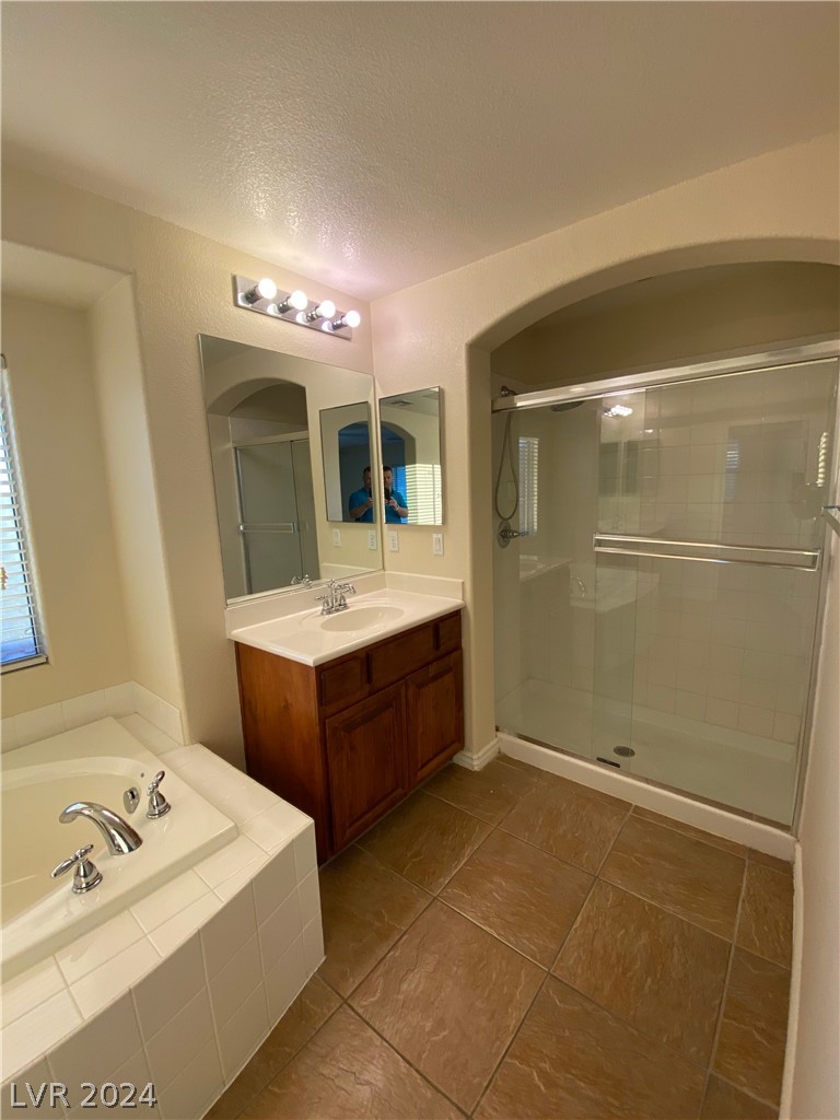 8569 Calomeria Court