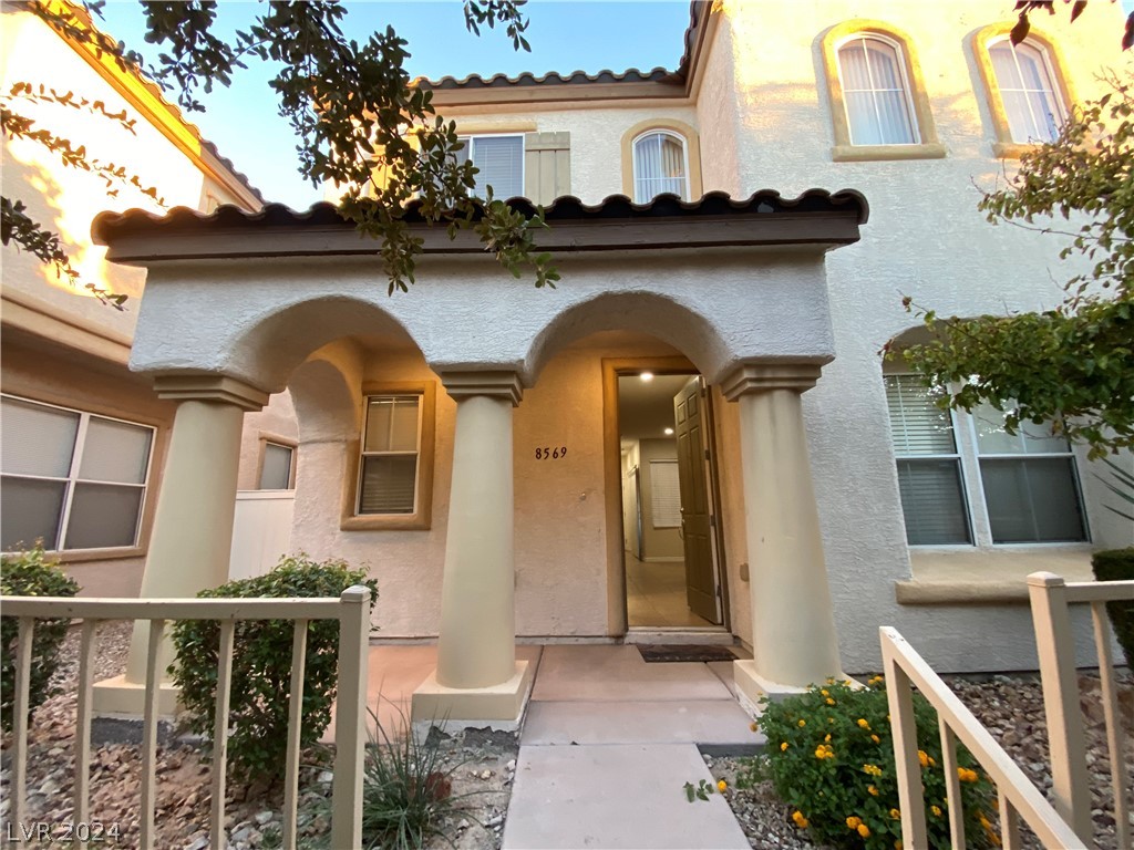 8569 Calomeria Court
