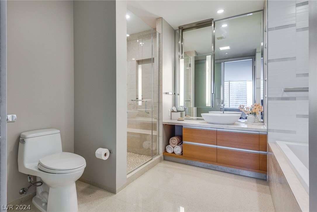 3722 Las Vegas Boulevard 2905