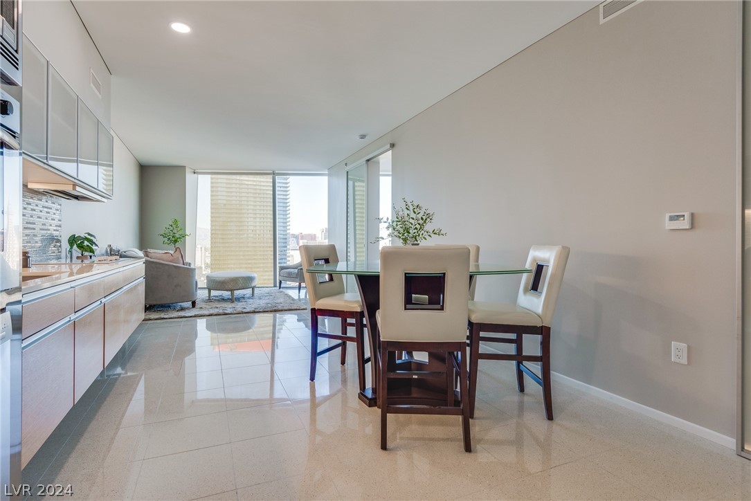 3722 Las Vegas Boulevard 2905