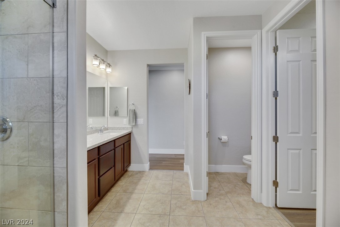 9729 Guiding Light Avenue