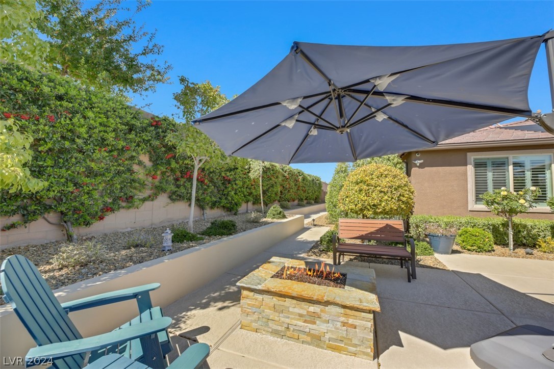 9729 Guiding Light Avenue